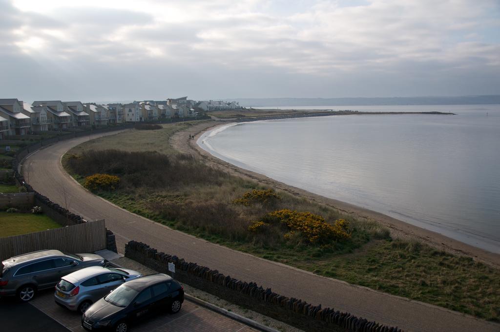 Traeth Bychan Apartment ラネリー エクステリア 写真